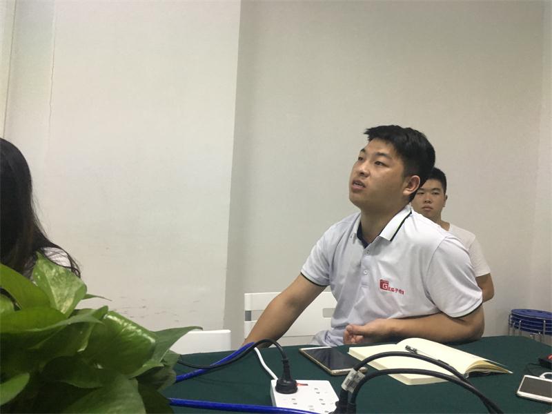  72期瓜瓜早課堂-你以為在火車上賣盒飯很簡(jiǎn)單？