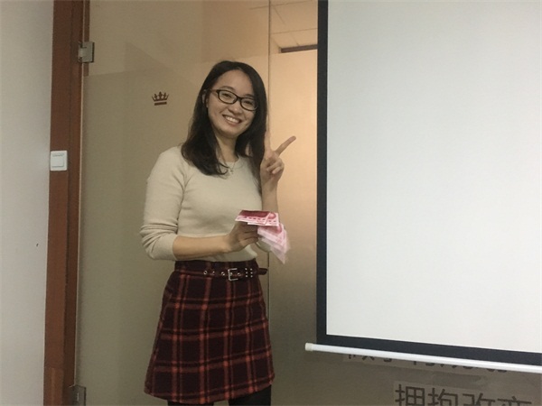 紅瓜子沙龍--- 向周六早9點say嗨！