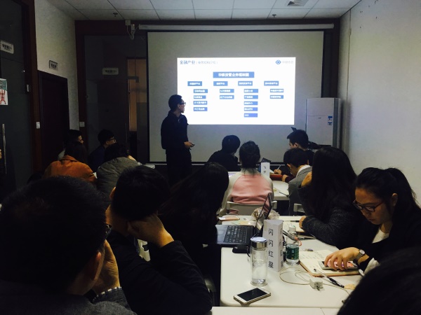 特朗普宣誓就任美國總統(tǒng)，工作已經(jīng)開始，你做企業(yè)宣傳片了嗎？