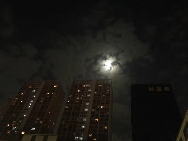 企業(yè)宣傳片紅瓜子在制作,作為導(dǎo)演的你怎樣創(chuàng)作 企業(yè)宣傳片紅瓜子在制作,作為導(dǎo)演的你怎樣創(chuàng)作