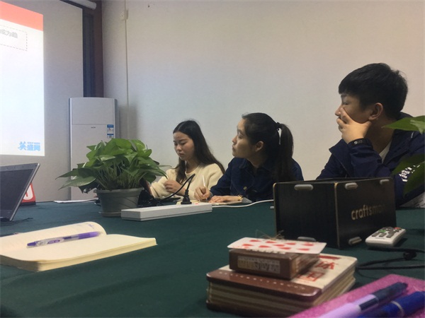 瓜瓜早課堂(160)-軟文營(yíng)銷(xiāo)如何創(chuàng)造8億銷(xiāo)售-第四天 瓜瓜早課堂(160)-軟文營(yíng)銷(xiāo)如何創(chuàng)造8億銷(xiāo)售-第四天